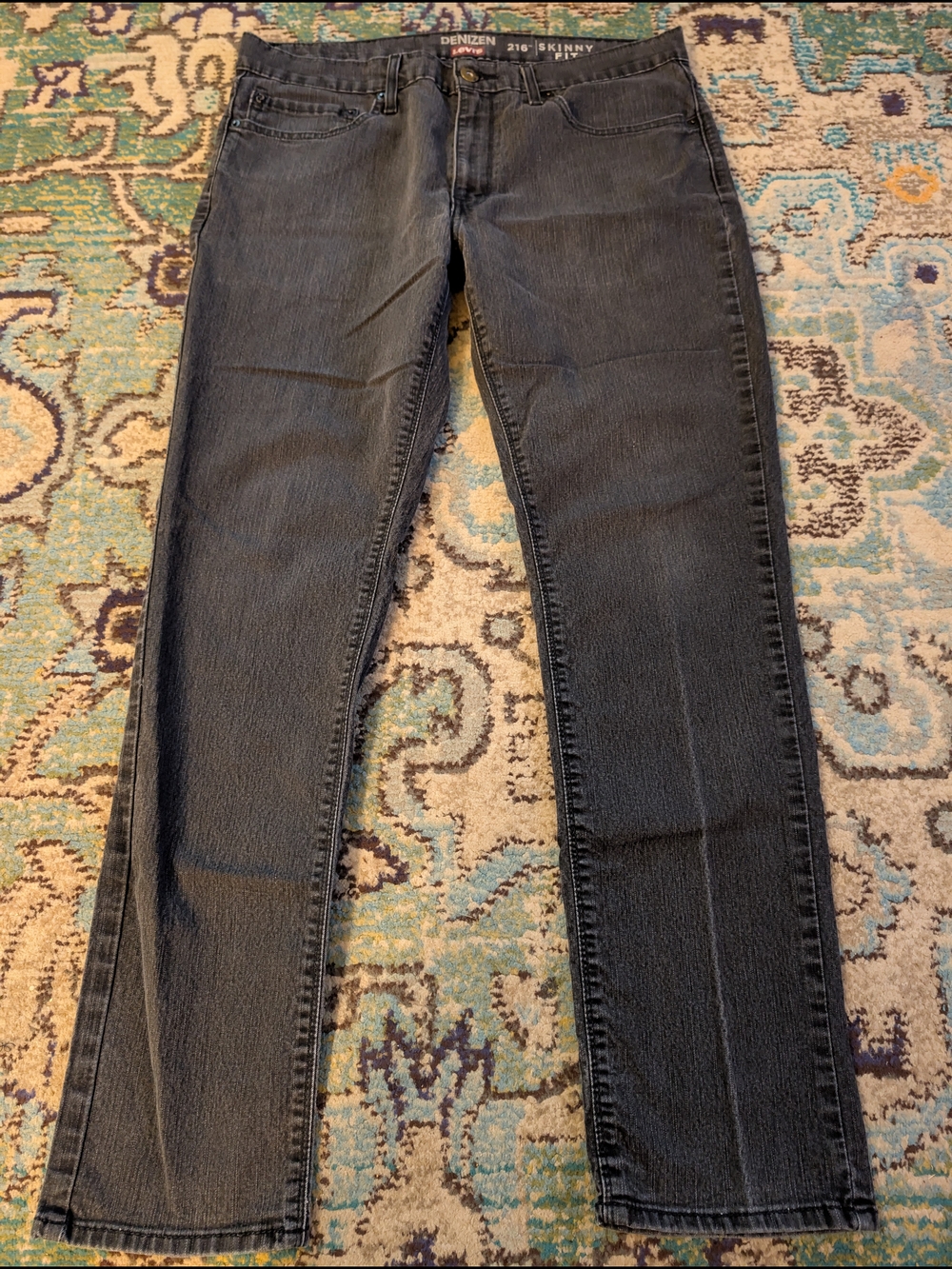 Levi's Denizen 216 Skinny Fit Jeans in Black